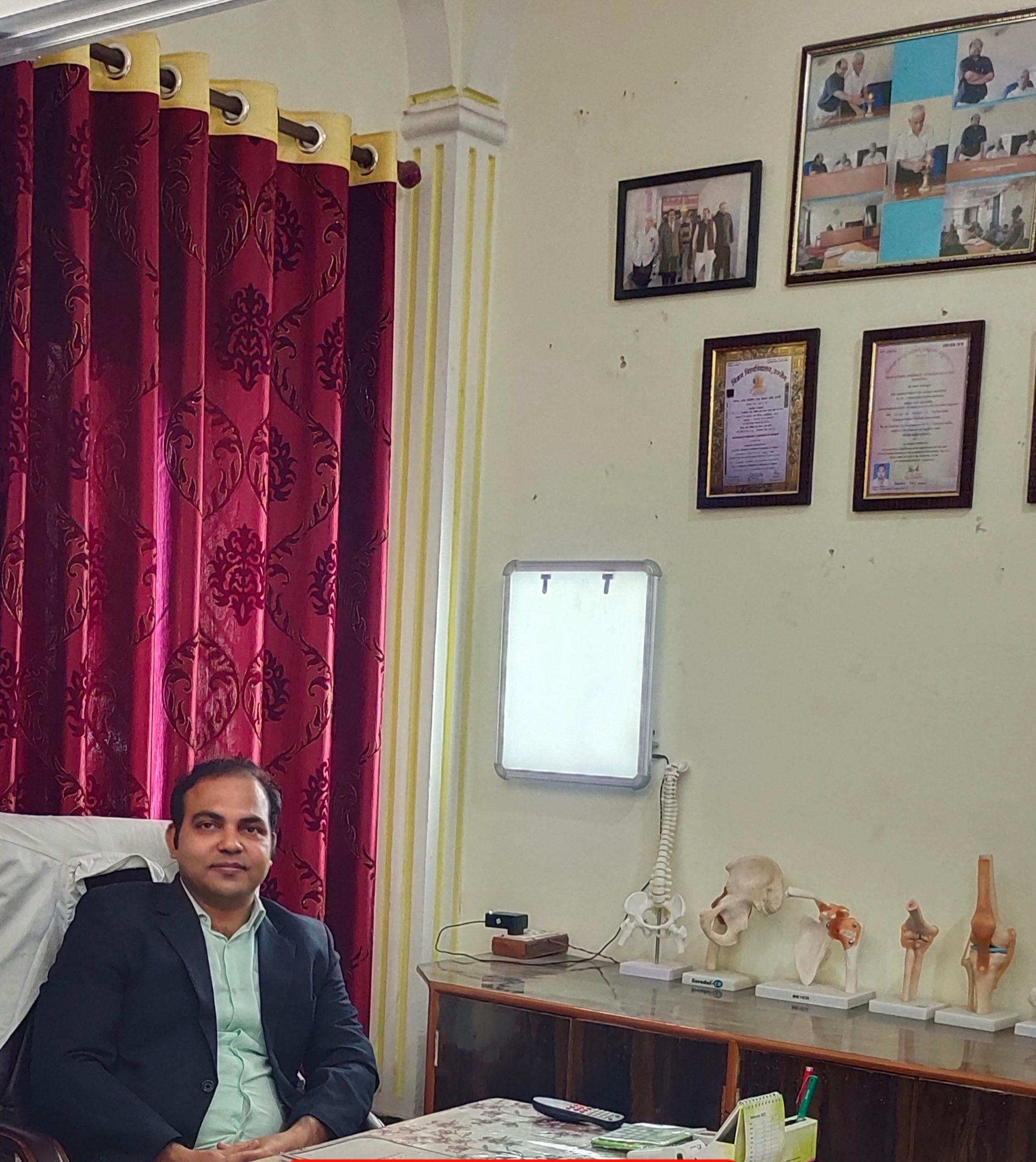 Dr.Aakash Upadhyaya   Doctors in Varanasi,Uttar Pradesh