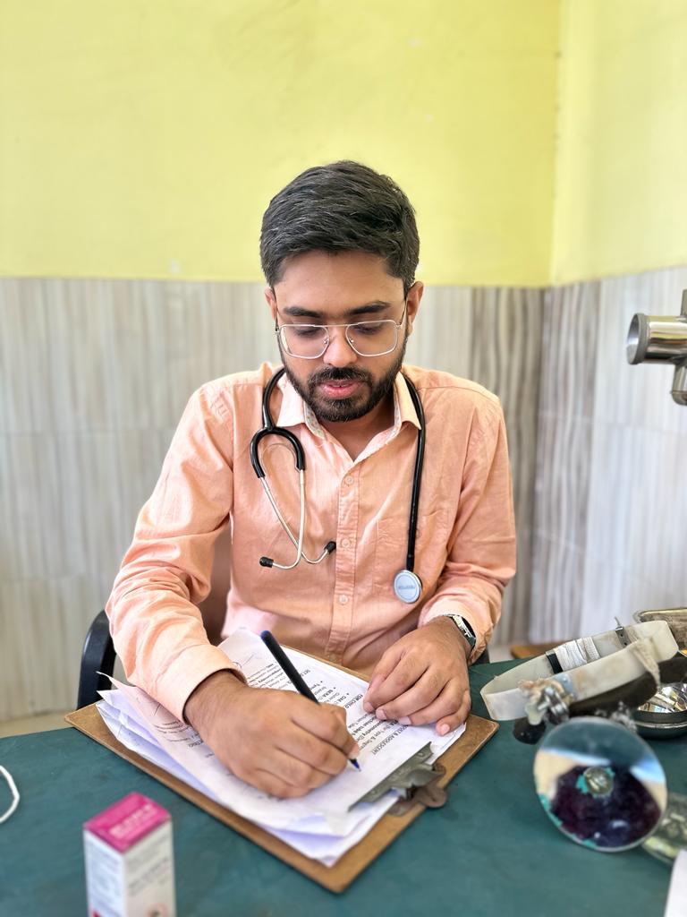 Dhruba Banerjee  Doctors in Kolkata,West Bengal
